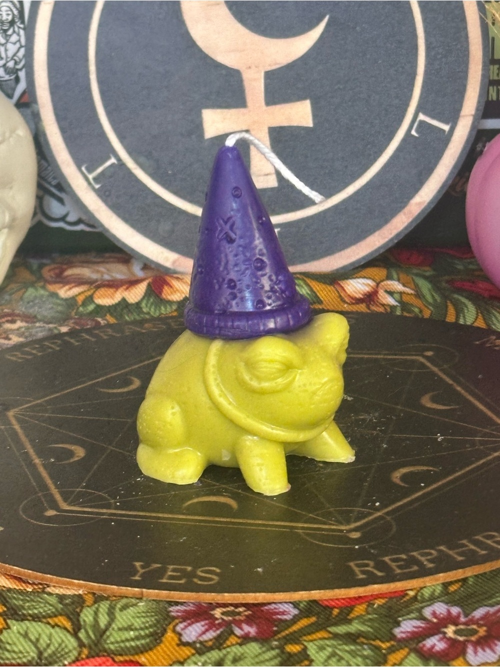 Wizard Toad Candle - Picture 8 of 9